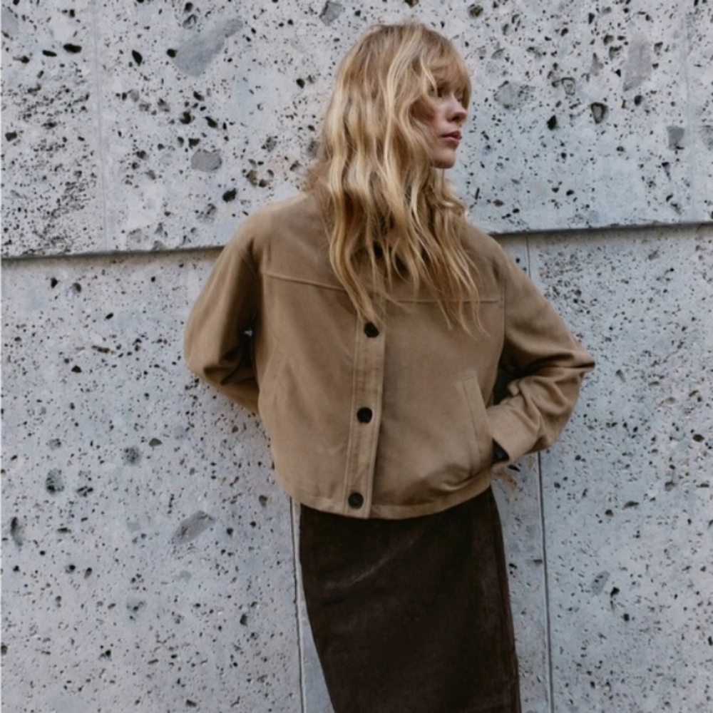 Womens Cropped Tan Button-Front Jacket 100% Leather